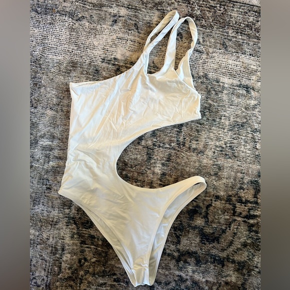 Frankie’s Bikinis Makie One Piece White Swimsuit - Picture 4 of 7